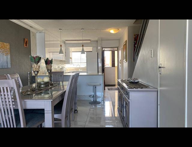 2 BEDROOM FLAT FOR SALE IN ESPLANADE